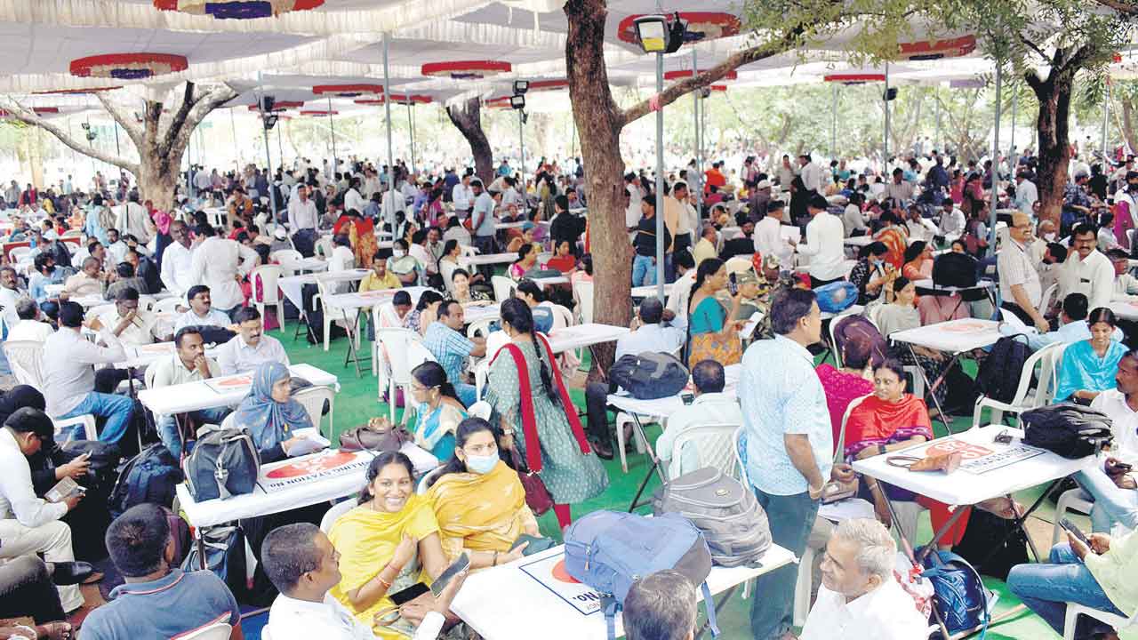 నేడే పోలింగ్‌