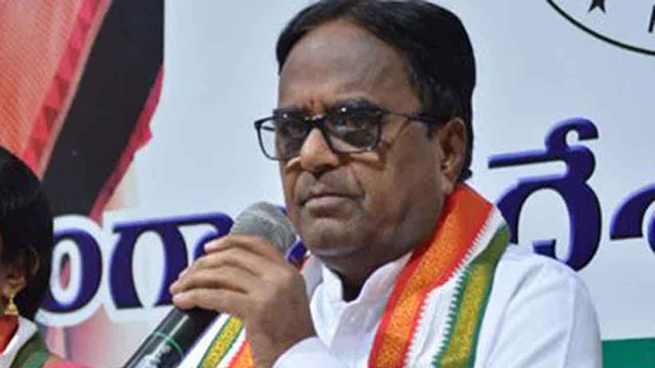 బీసీలపై రేవంత్‌ నక్క వినయం