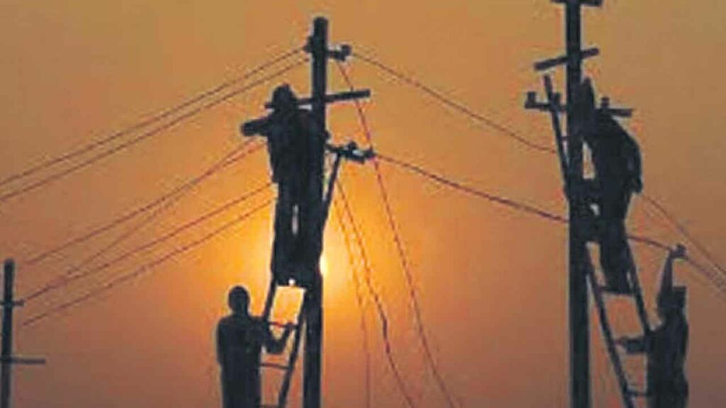 Power Cuts | రాష్ట్రంలో కరెంట్‌ కట కట.. హైదరాబాద్‌ సహా అన్ని జిల్లాల్లో మొదలైన అప్రకటిత కోతలు