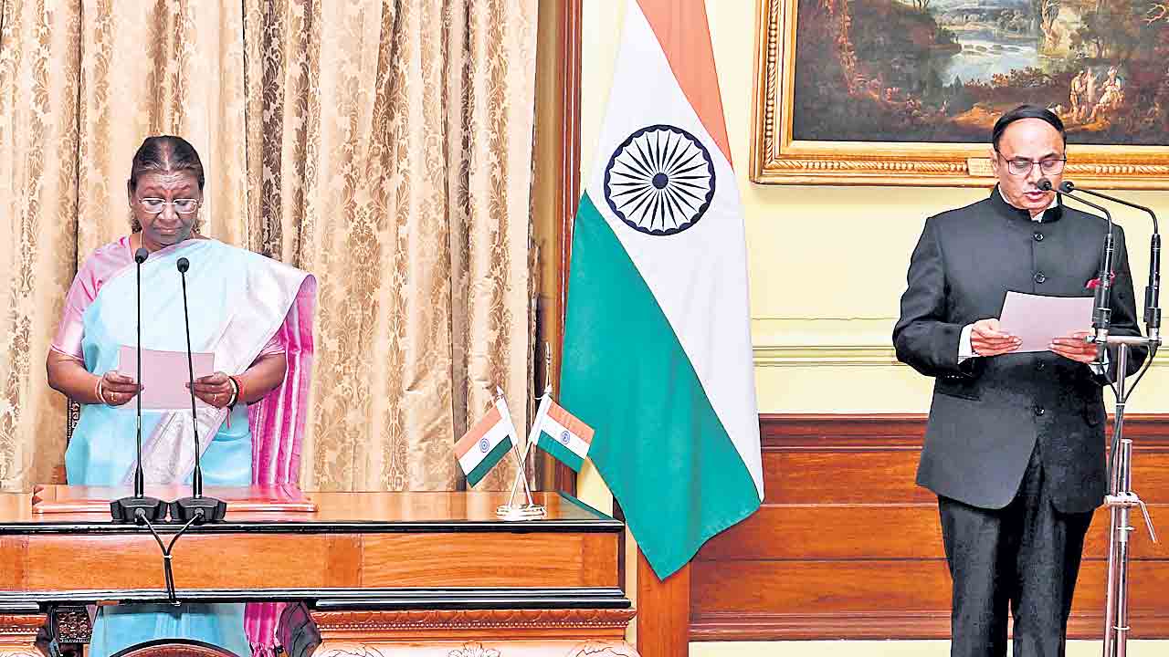 కేంద్ర సమాచార ప్రధాన కమిషనర్‌గా హీరాలాల్‌ సమారియా