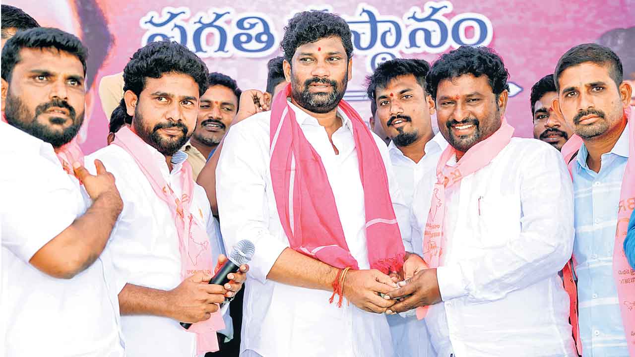 బీఆర్‌ఎస్‌కు వెల్లువెత్తిన అభిమానం
