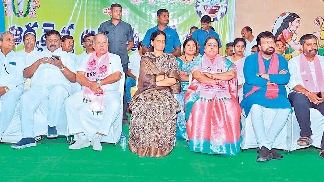 అభివృద్ధిని చూసి కారుకు ఓటెయ్యాలి