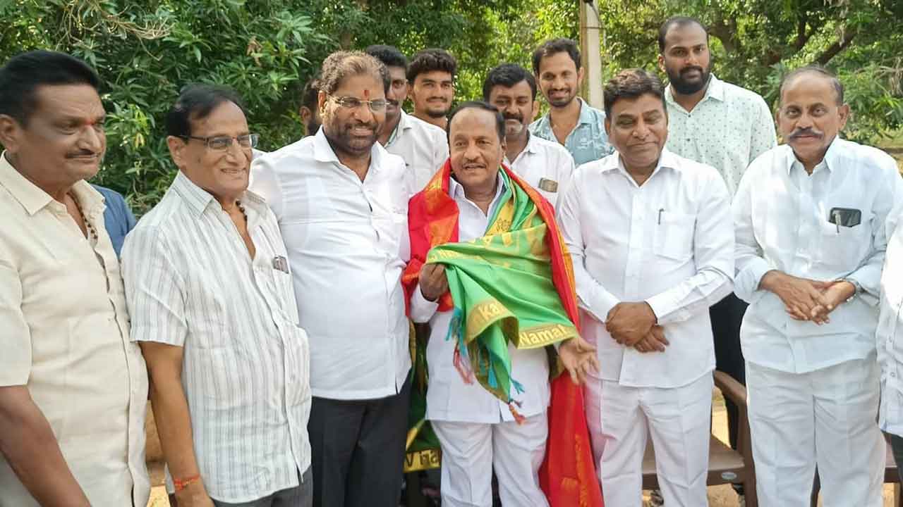 Sambhani Chandrasekhar | బీఆర్ఎస్‌లో చేరిన మాజీ మంత్రి సంభాని చంద్రశేఖర్