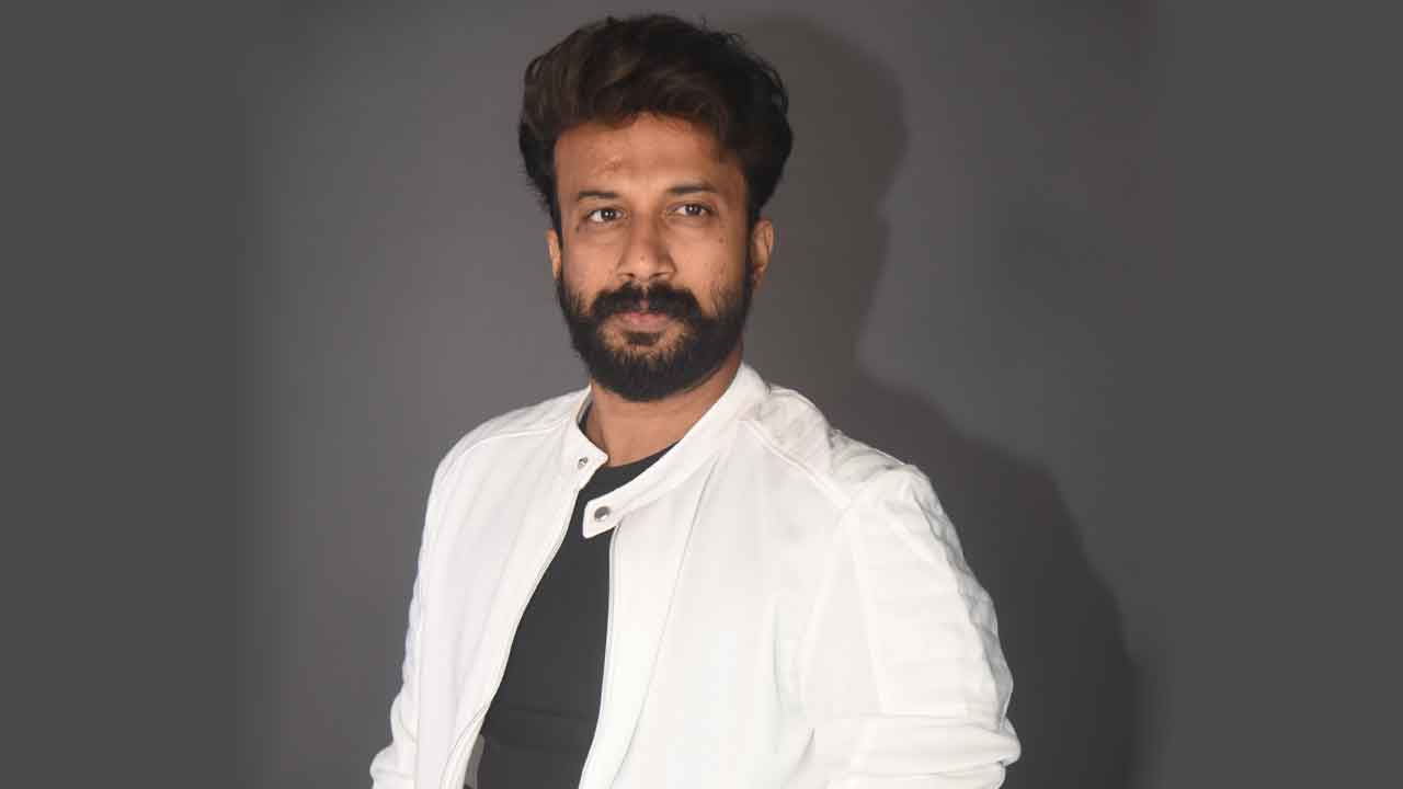 ఆర్థిక నేరాల కథాంశంతో..