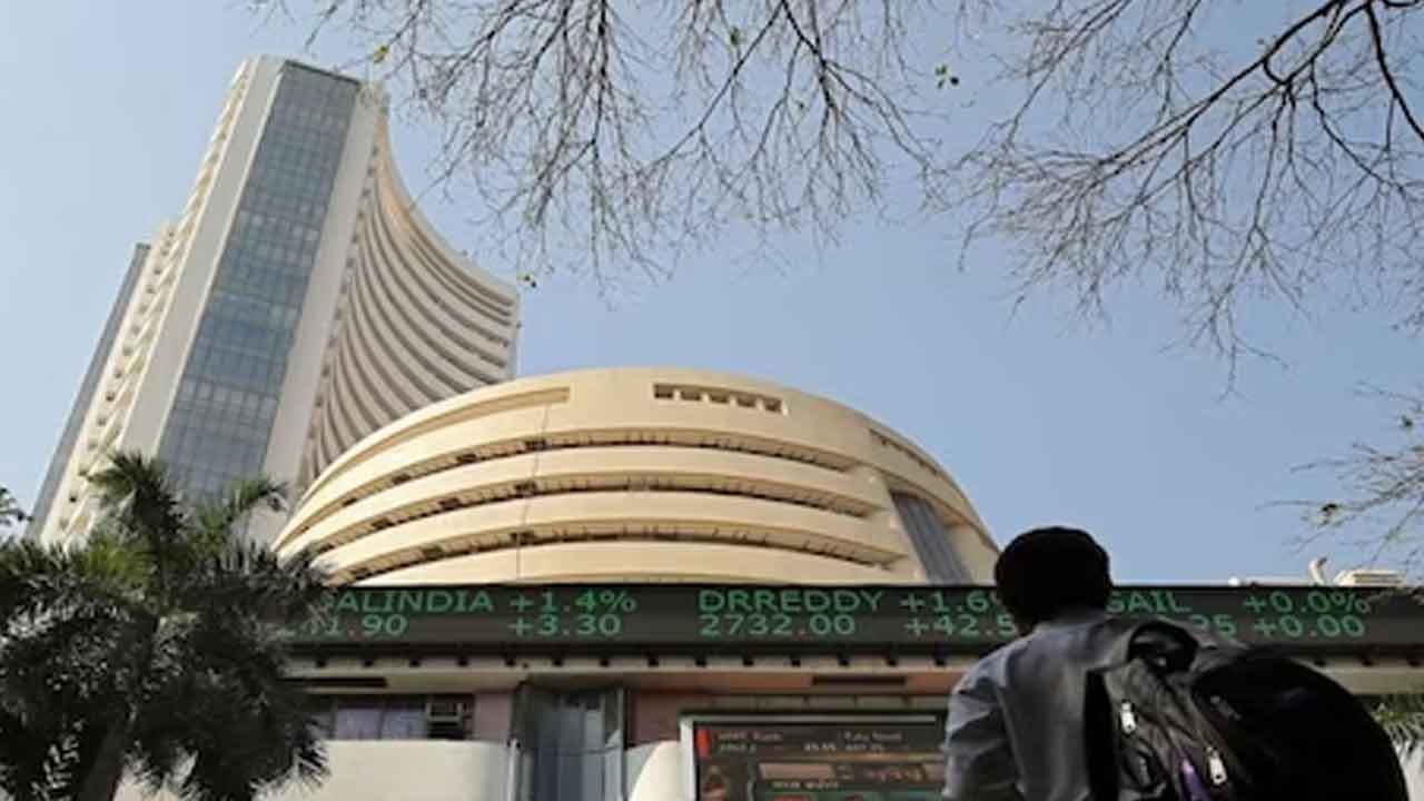 స్వల్ప లాభాలతో సరి