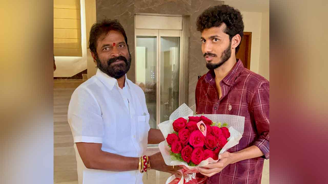 Minister Srinivas Goud | ఓటేసేందుకు అమెరికా నుంచి వచ్చిన యువకుడు.. అభినందించిన మంత్రి శ్రీనివాస్ గౌడ్