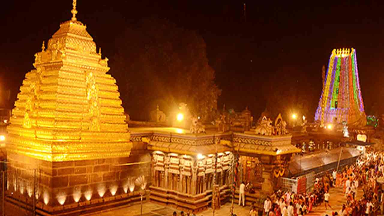 Karthika Masam | కార్తిక సోమవారం.. శ్రీశైలంలో భక్తుల రద్దీ