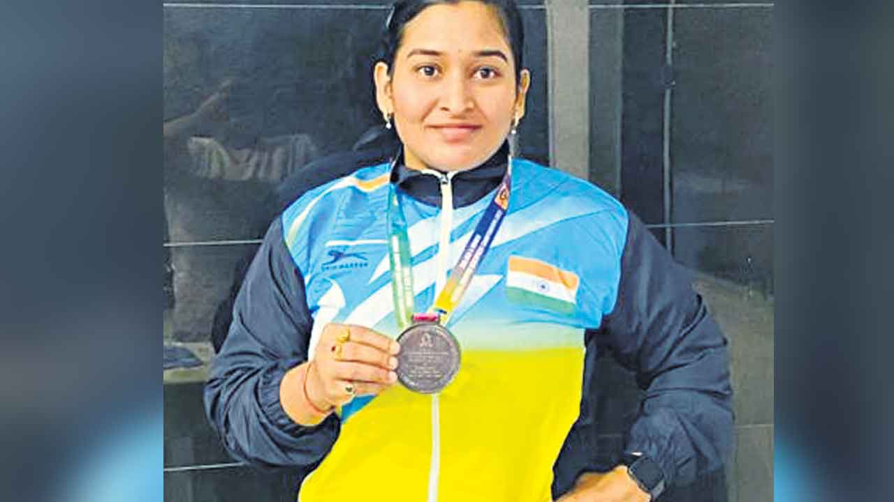 సుకన్యకు కాంస్యం