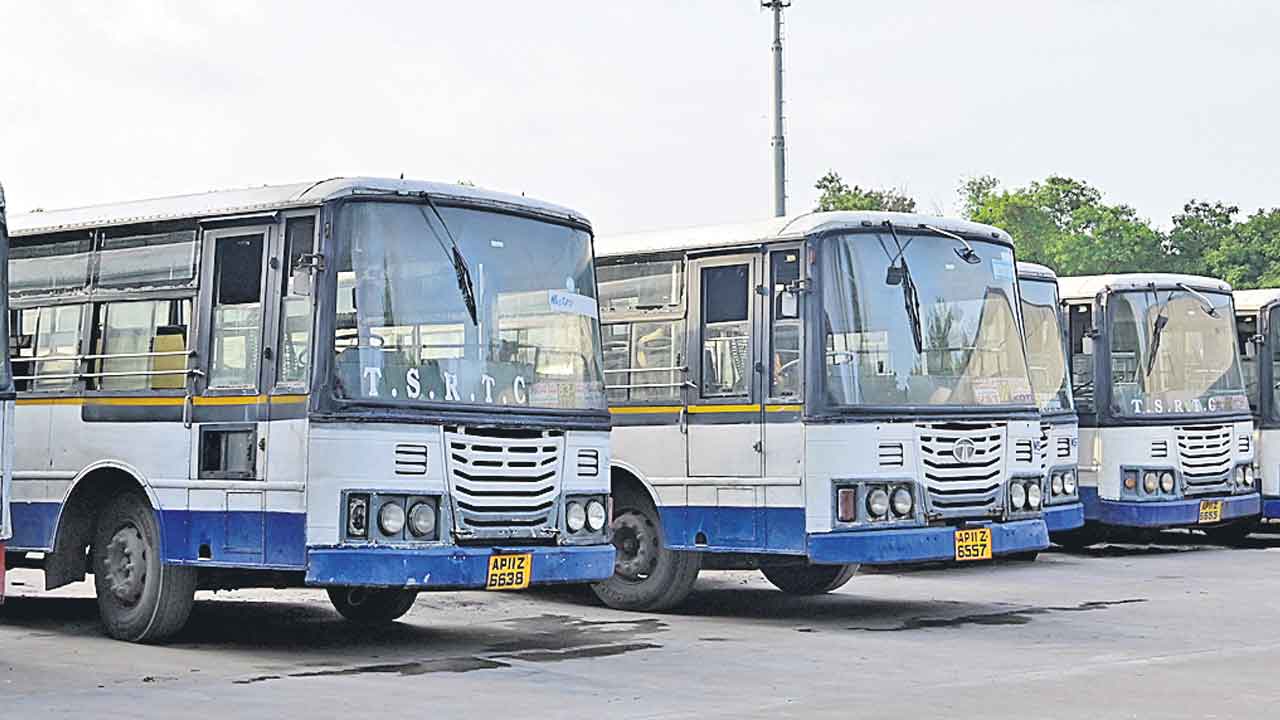 TSRTC | అడుగు దూరంలో ఆర్టీసీ విలీనం.. ఈసీ గ్రీన్‌ సిగ్నల్‌ ఇస్తే ‘అపాయింటెడ్‌ డేట్‌ ’ ఖరారు