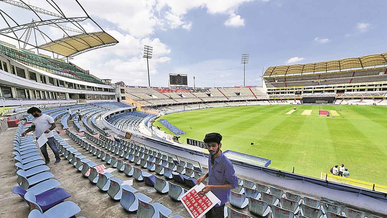 వాణిజ్య కోర్టుకు హెచ్‌సీఏ వివాదం