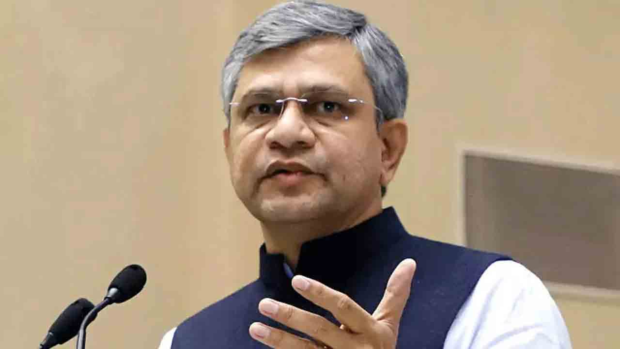 డీప్‌ఫేక్‌లు సృష్టిస్తే భారీ జరిమానా