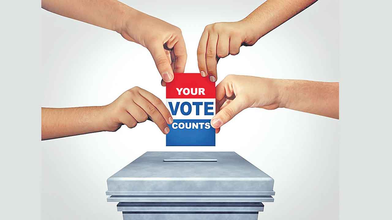 ప్రజాస్వామ్యానికి పట్టం కడుదాం