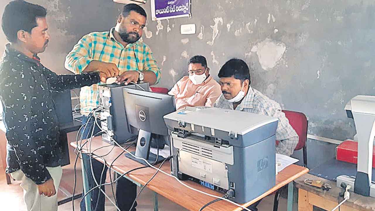 ధరణి రద్దుతో సాగు ధ్వంసం.. రైతుబతుకు ఆగమే