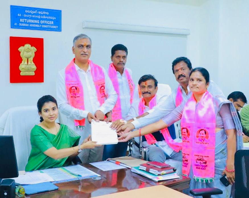 తుంగతుర్తిలో గాదరి కిశోర్‌ కుమార్‌
