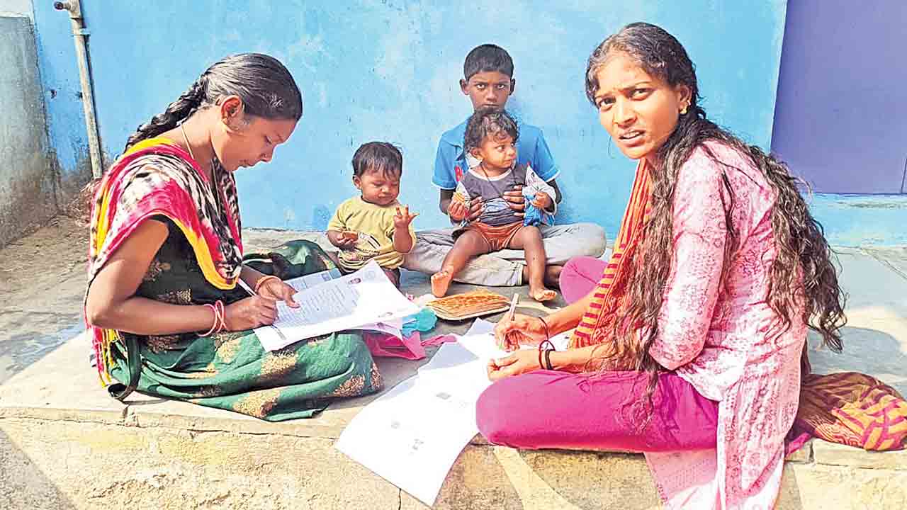 ప్రజాపాలన ఏర్పాట్లలో విఫలం