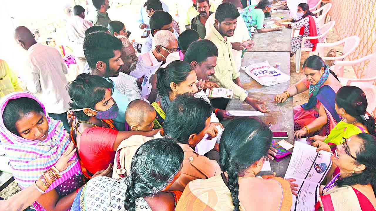 అర్జీలు షురూ