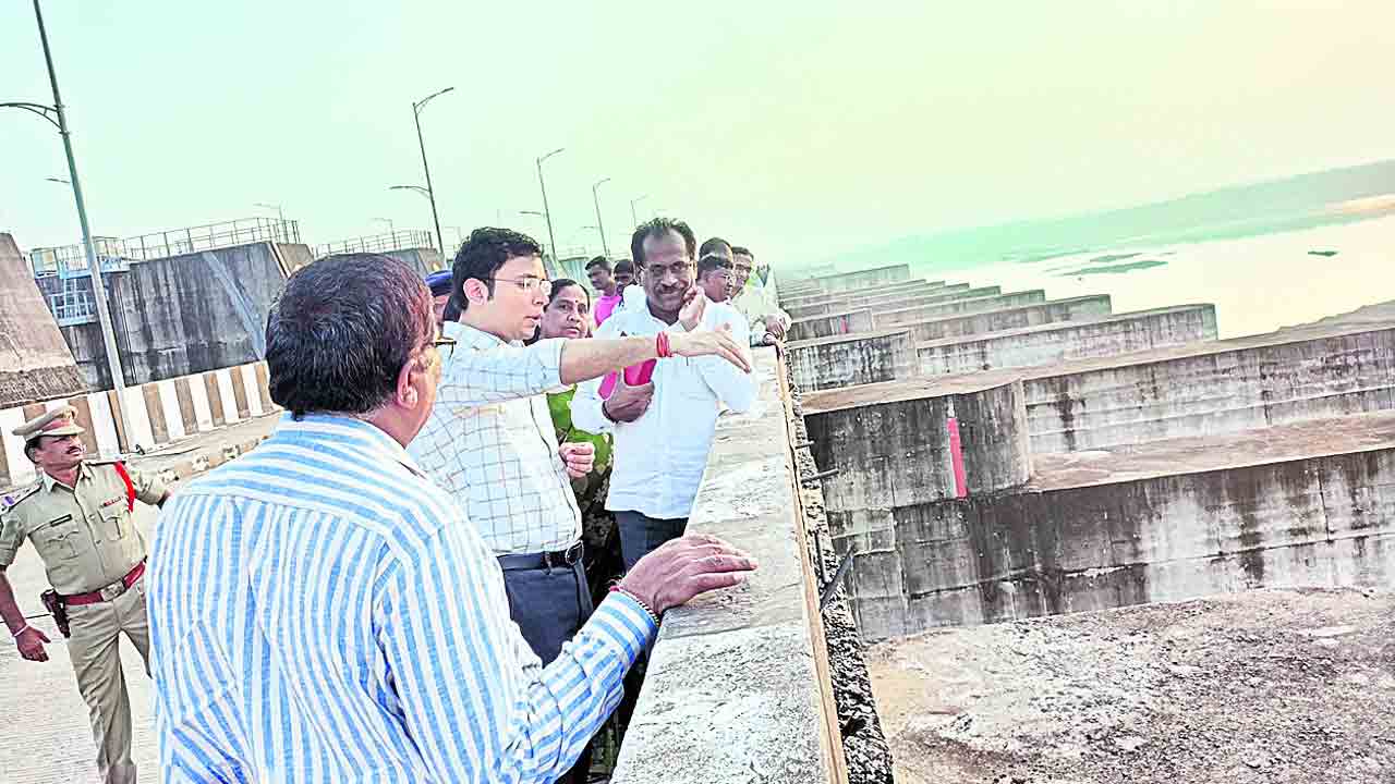 నేడు మేడిగడ్డ, అన్నారానికి మంత్రుల రాక