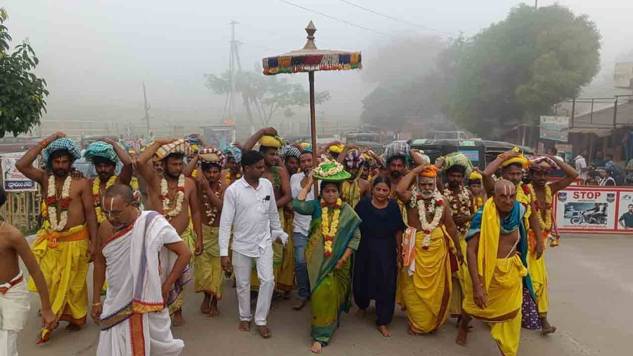 ముగిసిన శ్రీ రామ పునర్వసు దీక్షలు