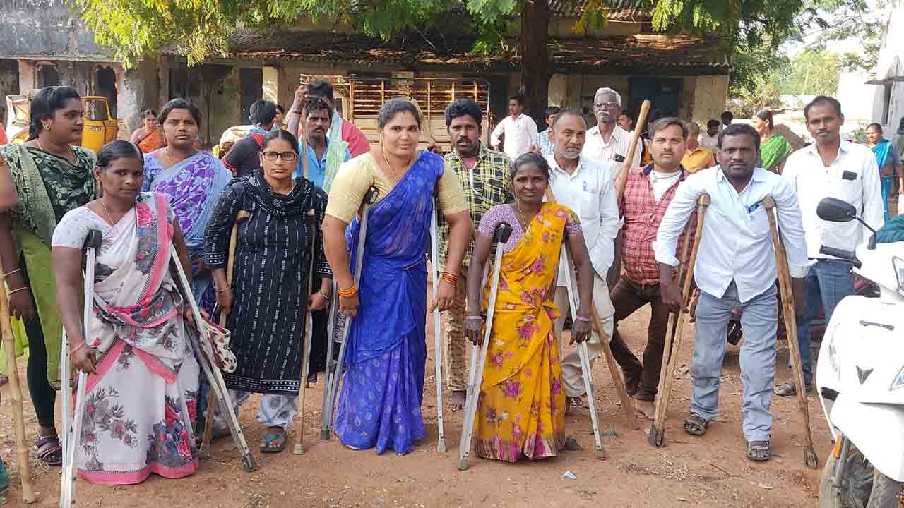 ఆదుకుంటున్నది ఆసరానే !