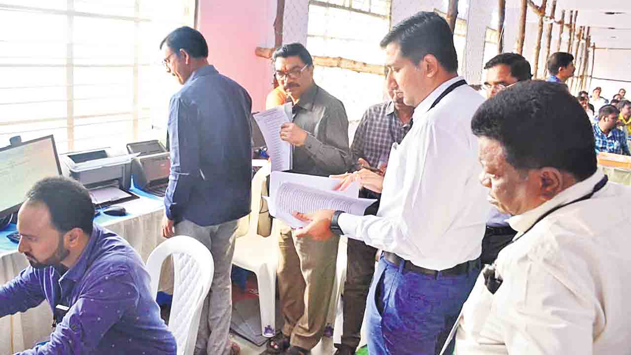 కట్టుదిట్టమైన భద్రతతో లెక్కింపు