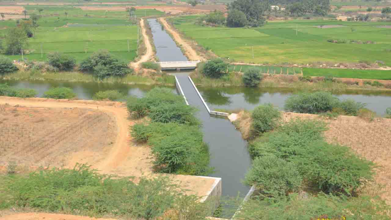 నీళ్లు నిండుగ.. ఎవుసం పండుగ