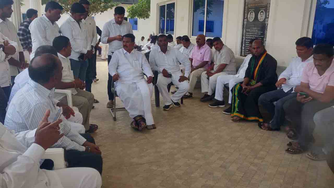 ప్రజా సమస్యల పరిష్కారానికి కృషి