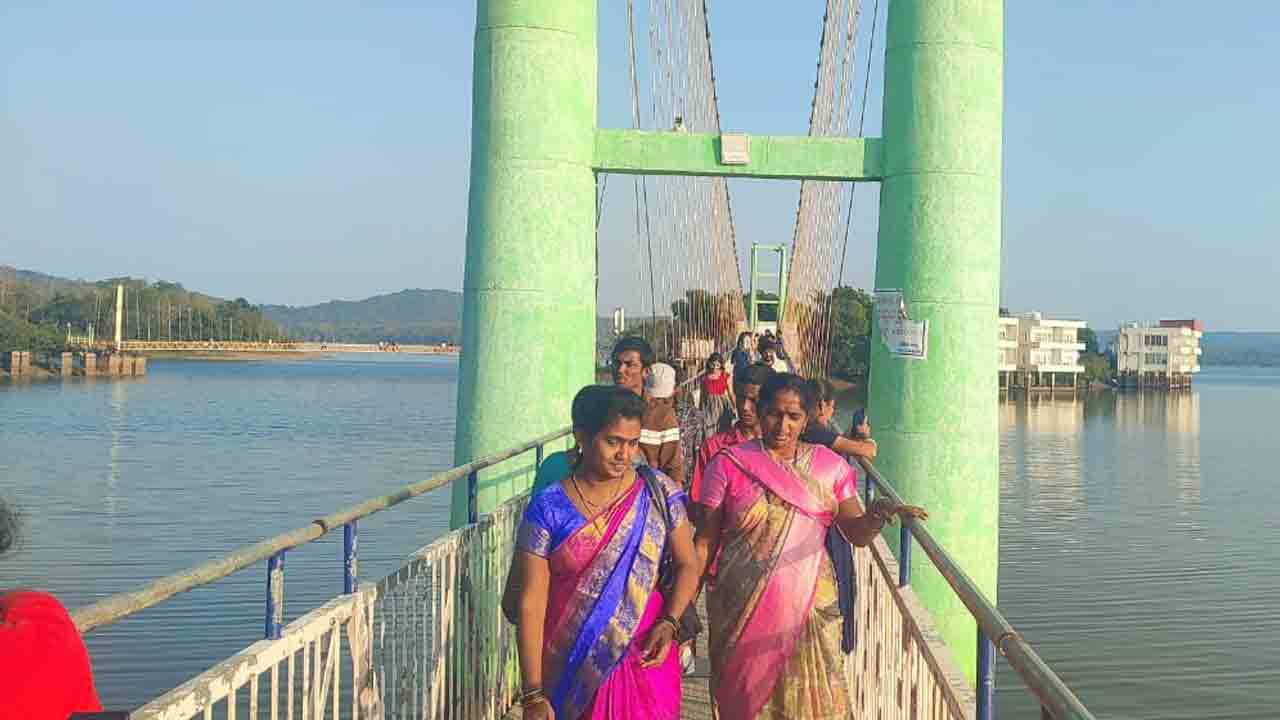 సండే సందడి