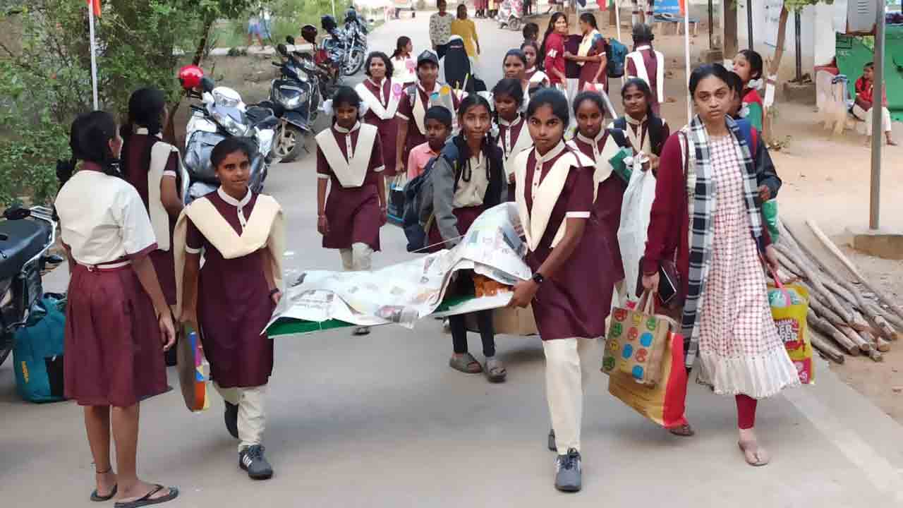 మడికొండలో జోనల్‌ స్థాయి వైజ్ఞానిక ప్రదర్శన