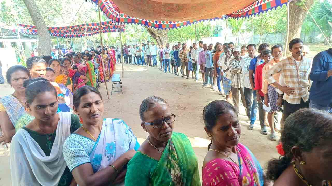 ఓటెత్తిన జనం