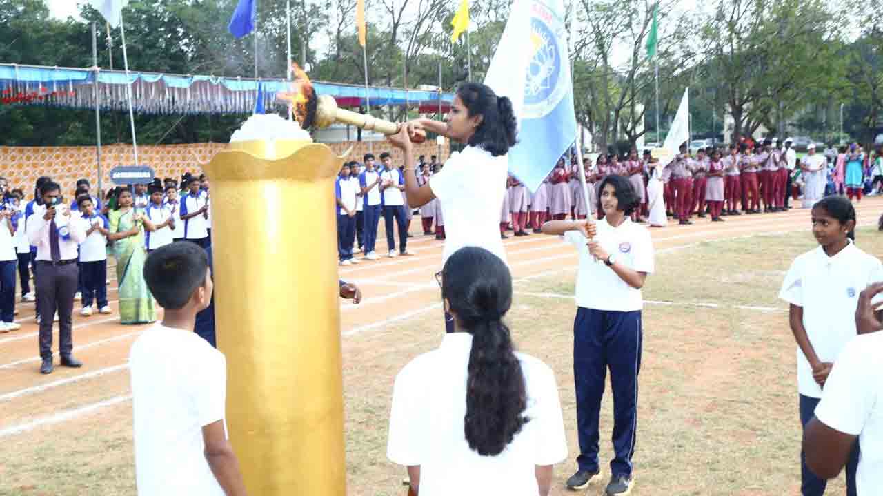 అంబరాన్నంటిన నవభారత్‌ క్రీడా సంబురం