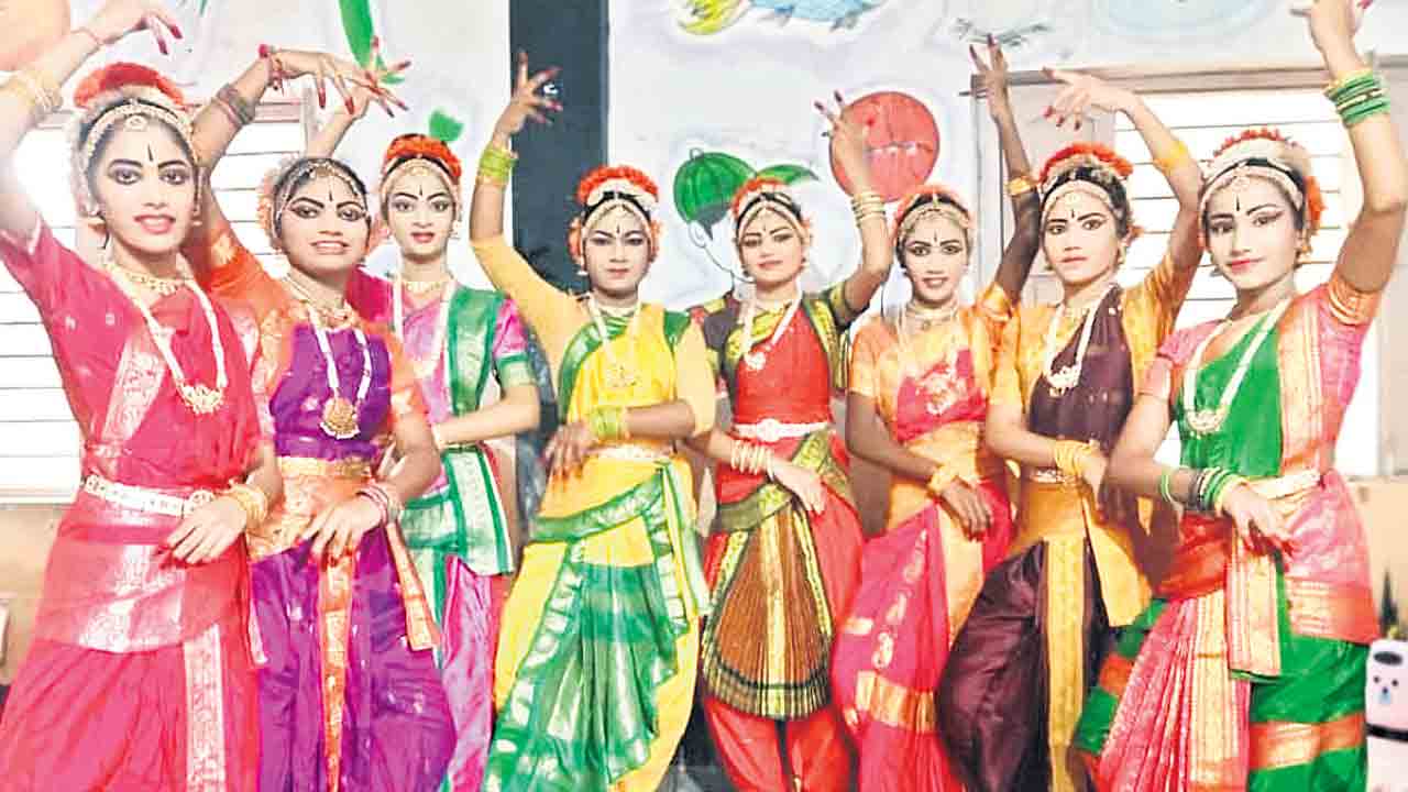 సంగీత నృత్యాలకు పూర్వవైభవం