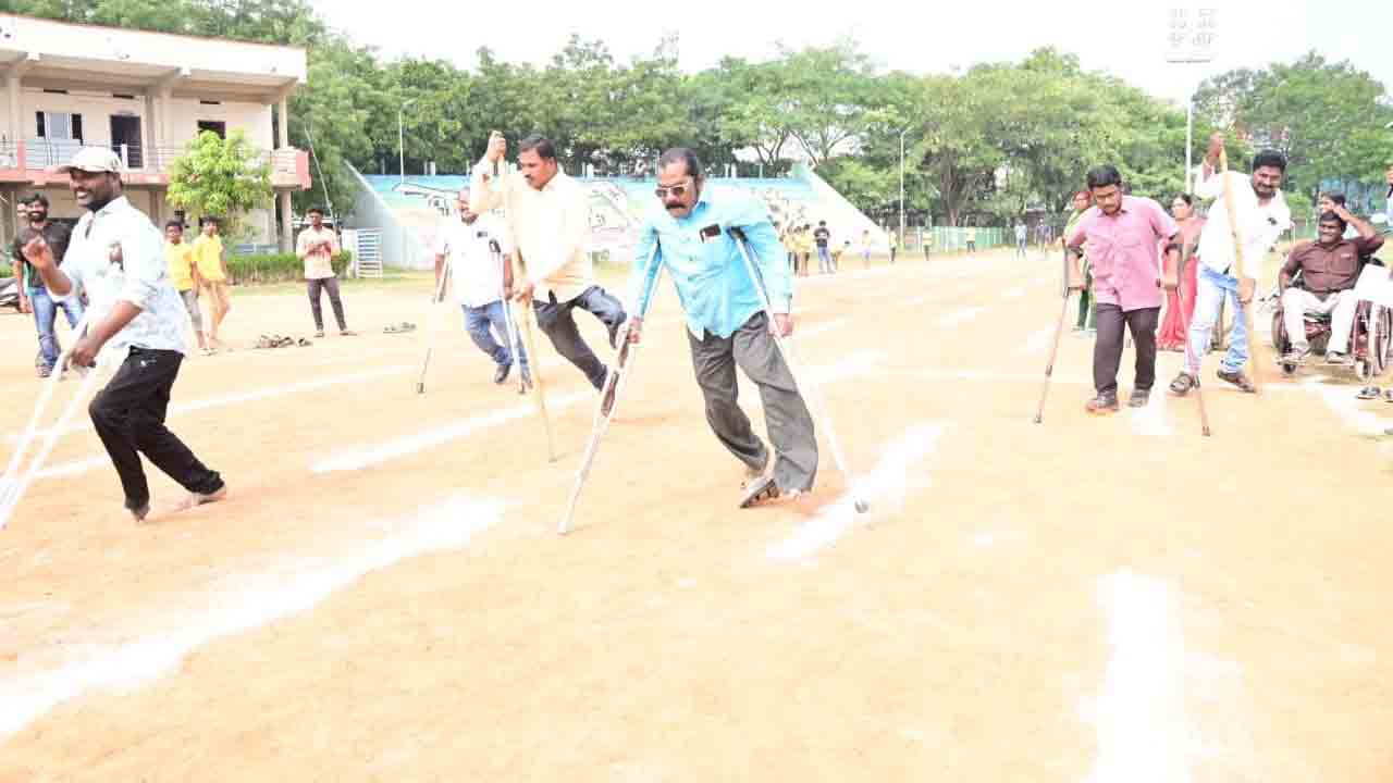 ఆత్మవిశ్వాసం నింపేందుకే క్రీడలు