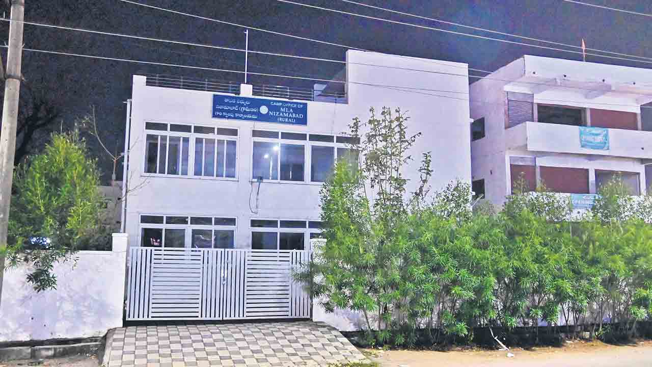 ఎమ్మెల్యేల ‘క్యాంప్‌’ ఫైర్‌!