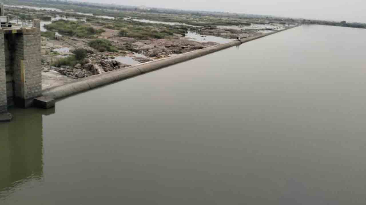 జూరాలకు స్వల్ప వరద