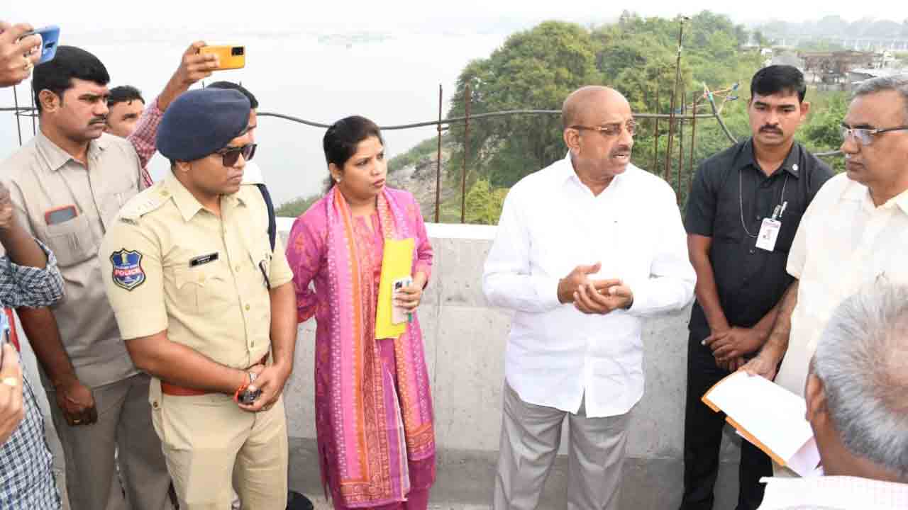 భక్తులకు ఇబ్బంది కలగకుండా ఏర్పాట్లు