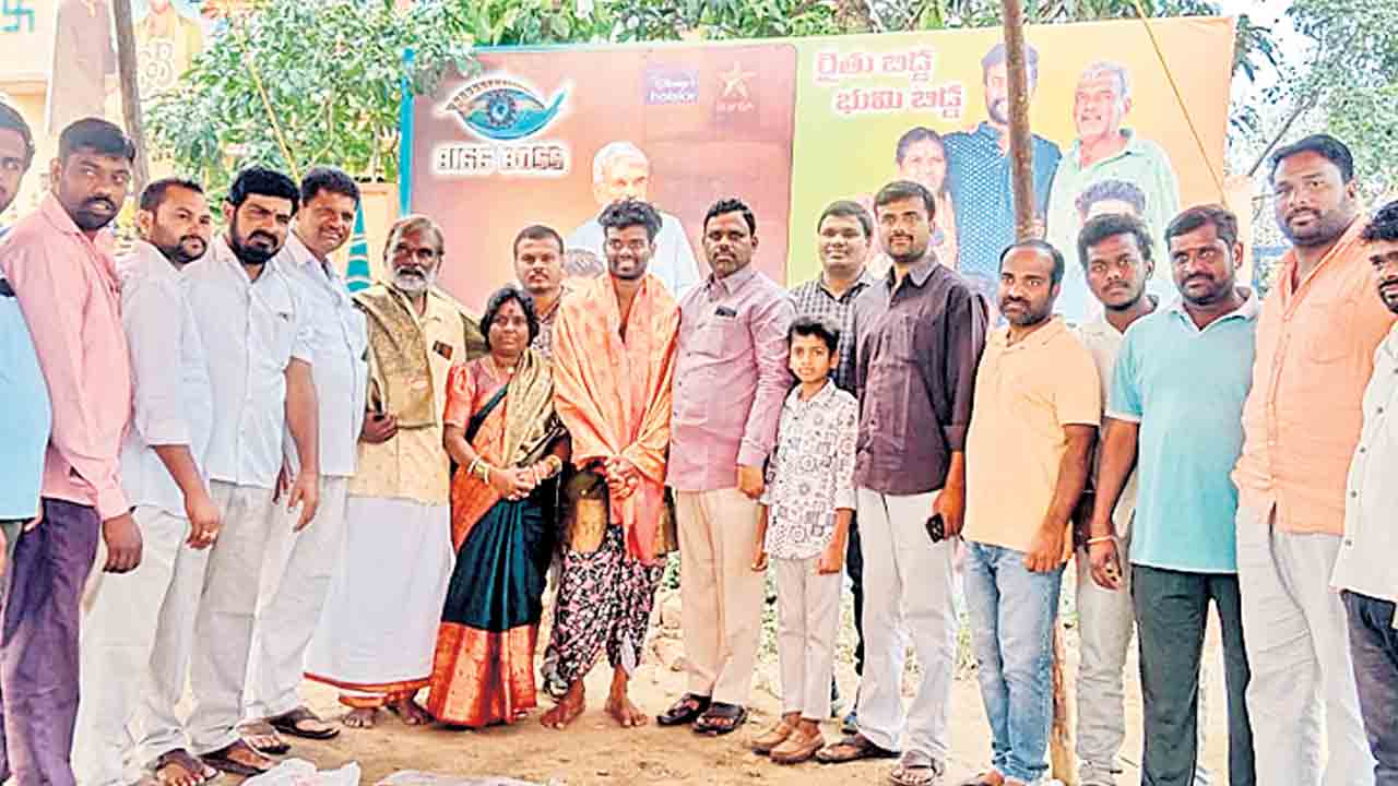 రైతు బిడ్డకు అభినందనల వెల్లువ