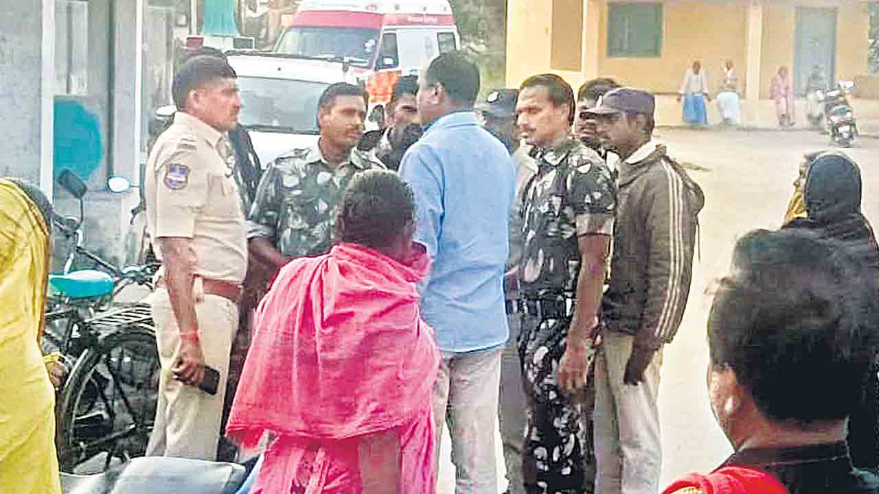 ప్రశాంత్‌ ఇంటి ముట్టడికి గ్రామస్తుల యత్నం