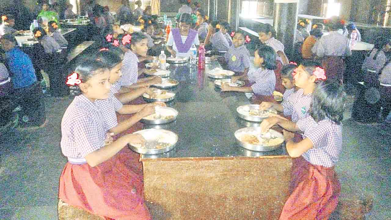 గురుకులానికి వేళాయె..