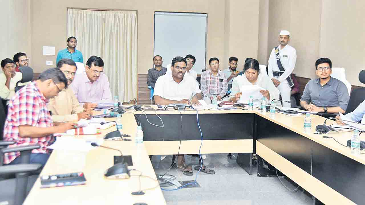 పార్లమెంట్‌ ఎన్నికలకు సన్నద్ధం కావాలి