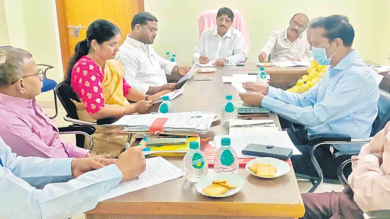 ‘కరోనాపై అలర్ట్‌గా ఉండండి’