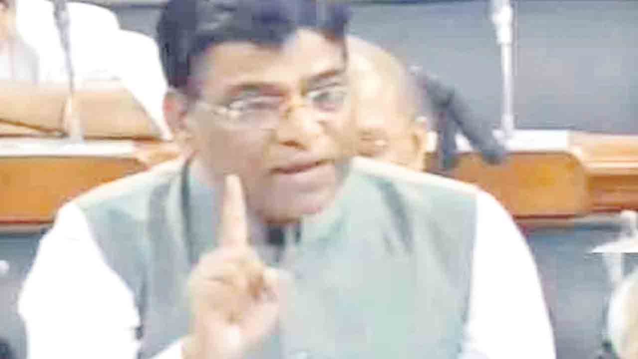 చిన్న పరిశ్రలను కాపాడాలి