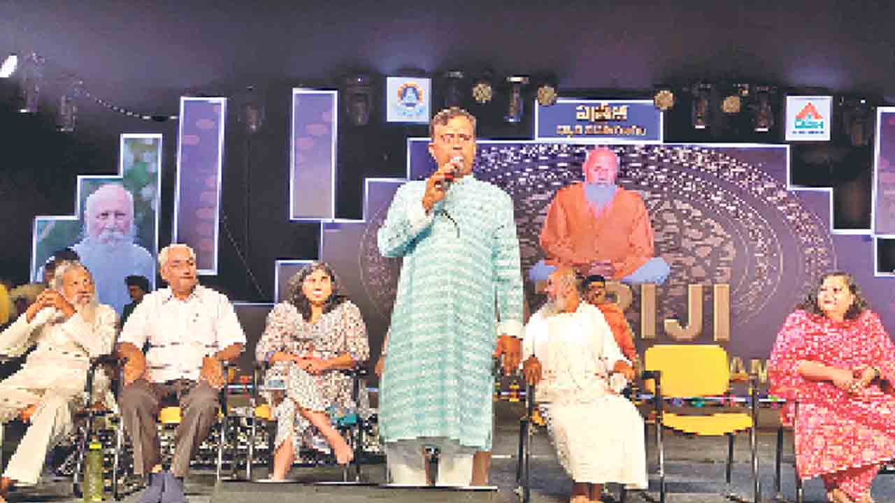 అట్టహాసంగా..