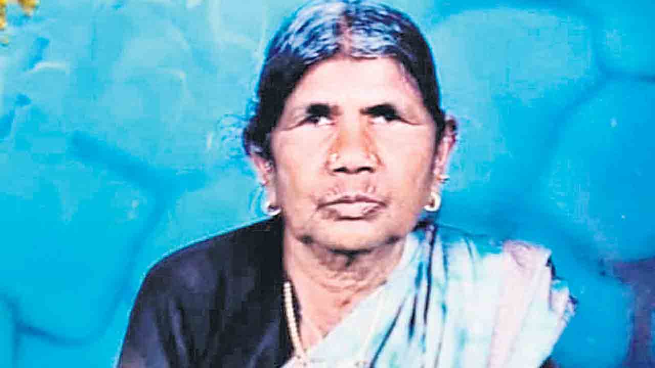 తెలంగాణ అమరుడు కానిస్టేబుల్‌ కిష్టయ్య తల్లి మృతి