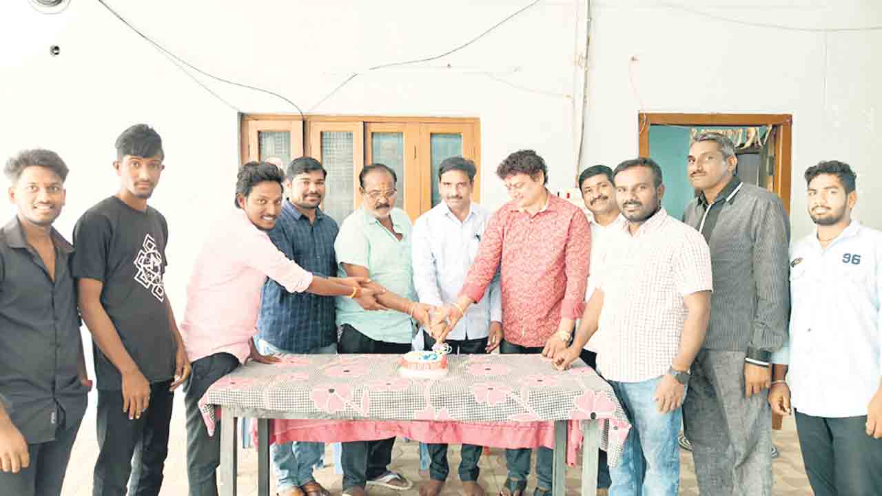 ఎమ్మెల్సీ దండే విఠల్‌ జన్మదిన వేడుకలు