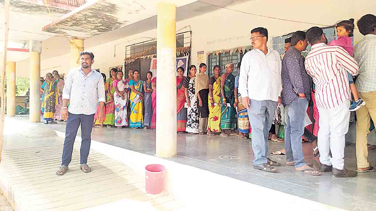 నర్సాపూర్‌లో పోలింగ్‌ 88.04%