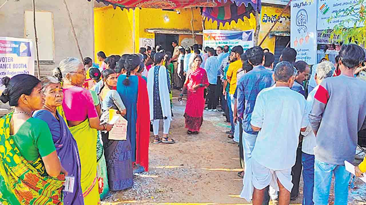 మెదక్‌లో పోలింగ్‌ 86.69 %