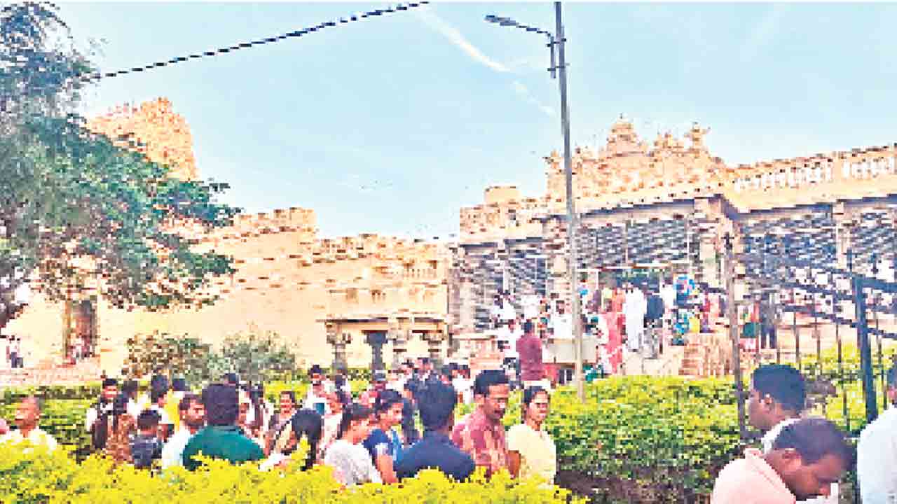 ఉత్తర ద్వారం.. ముక్తికి మార్గం