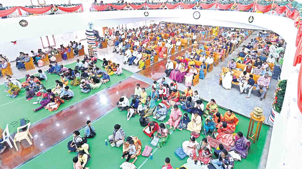 ఘనంగా క్రిస్మస్‌