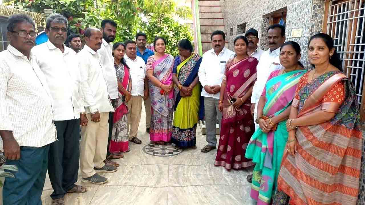 హామీల అమలుకు ప్రజల పక్షాన పోరు