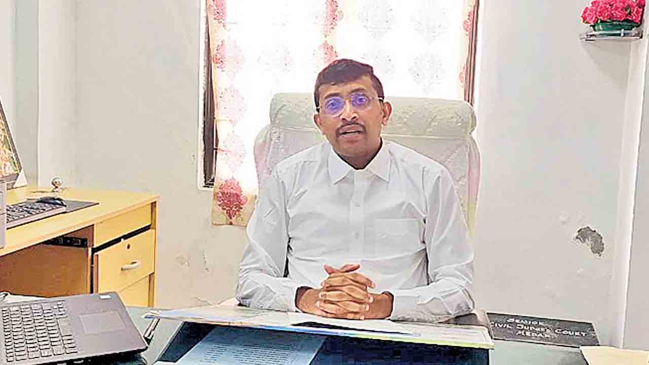 లీగల్‌ ఎయిడ్‌తో న్యాయ సహాయం